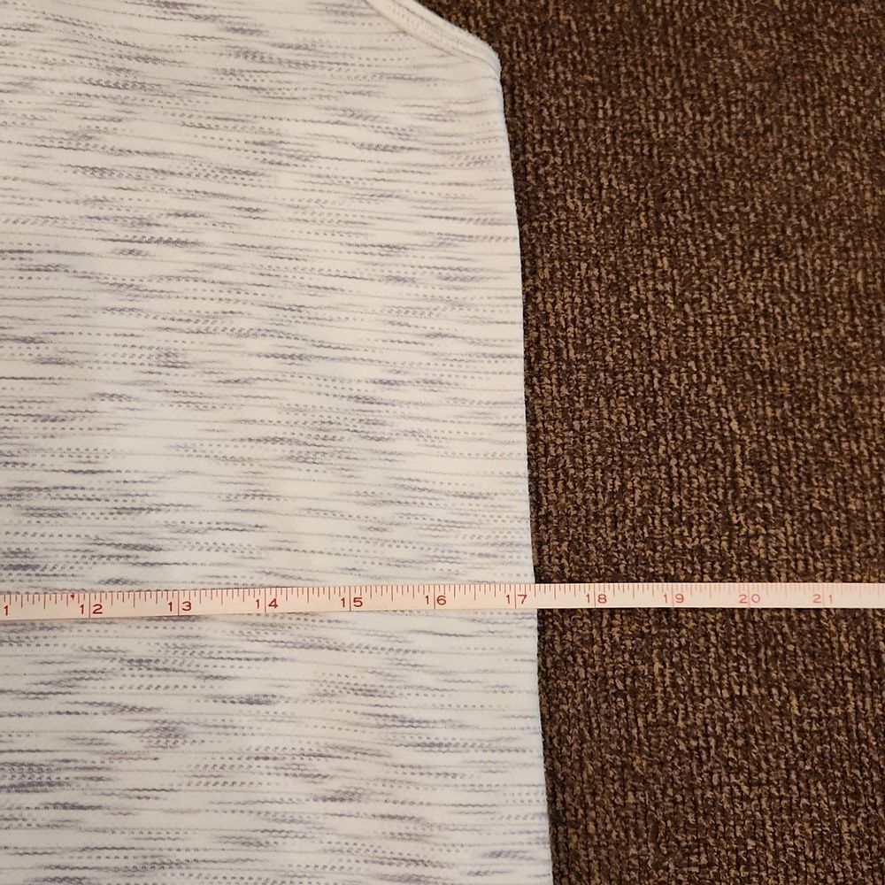 Lululemon Razorback Tank Top - Picture 10 of 11